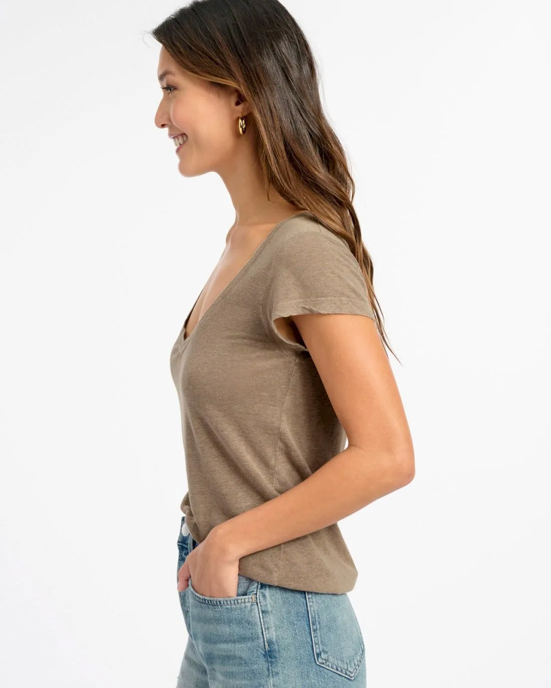 Sandy V-Neck Tee