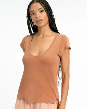 Sandy V-Neck Tee